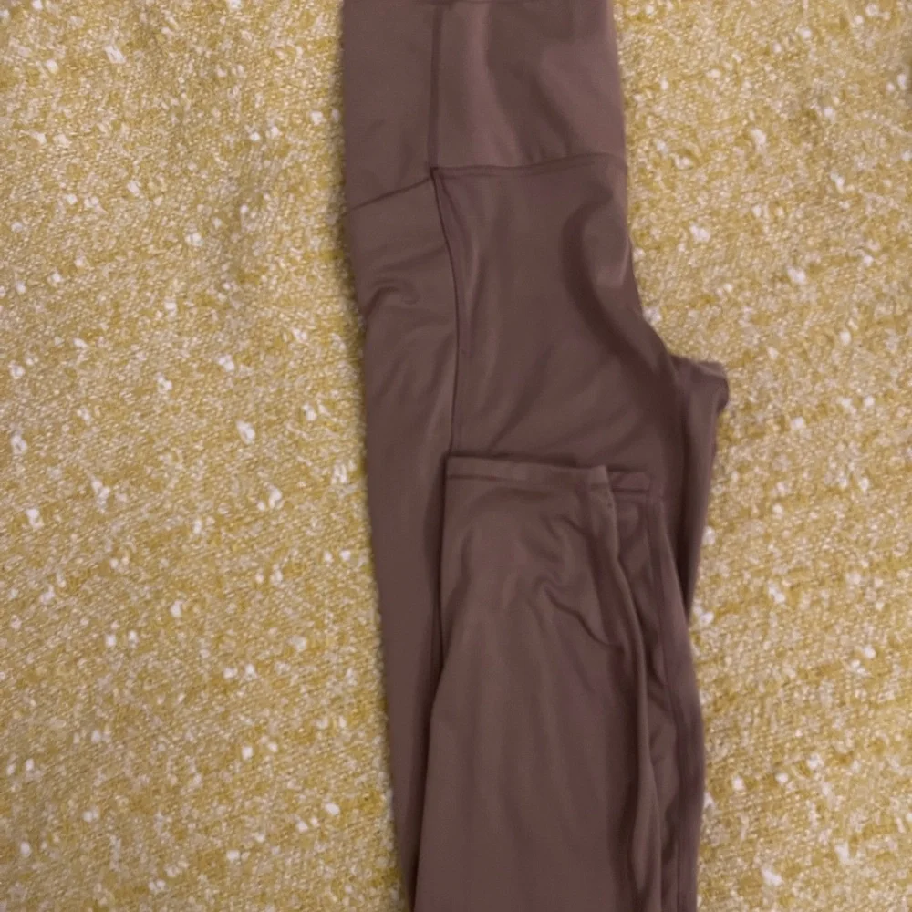 Brown High-Waisted Leggings